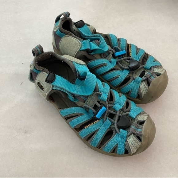 Keen newport Teal Blue Sandals 11 - Picture 1 of 5